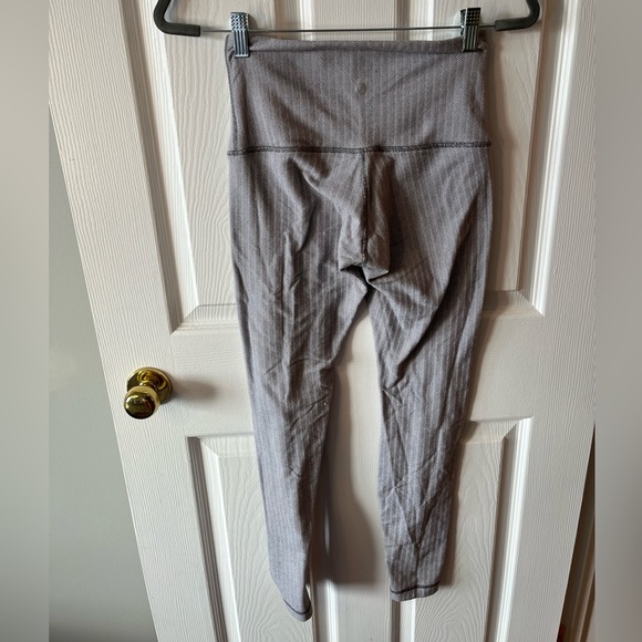 Lululemon Wunder Under Herringbone sz 6 - Picture 5 of 8